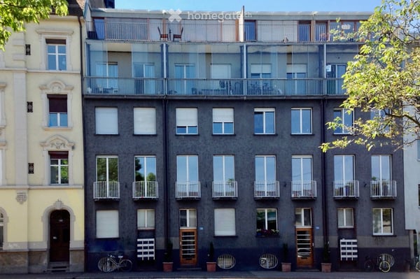 Zentral gelegene Attika-Stadt-Wohnung 3 Zimmer 80 m2 1