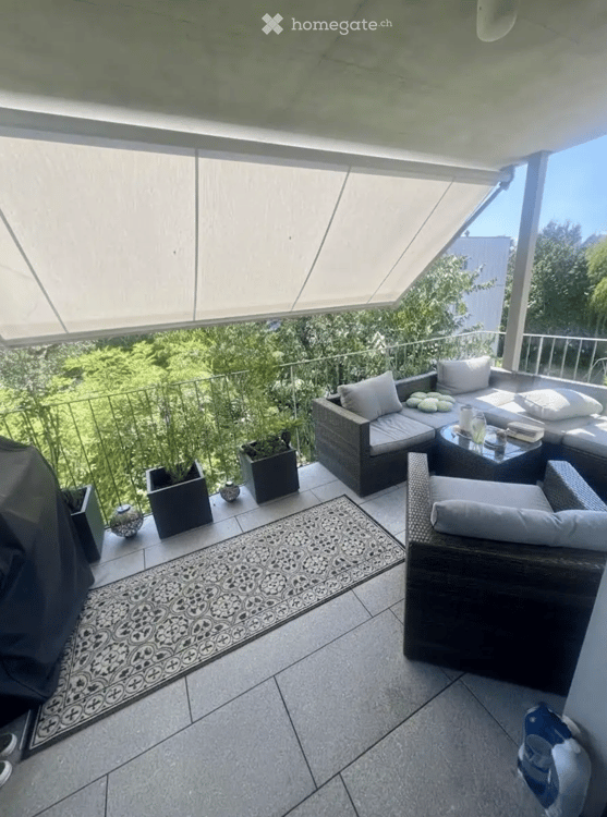 Moderne 4.5-Zimmer-Wohnung mit 2 Balkonen und 2 Badezimmer mitten in Reinach BL 12