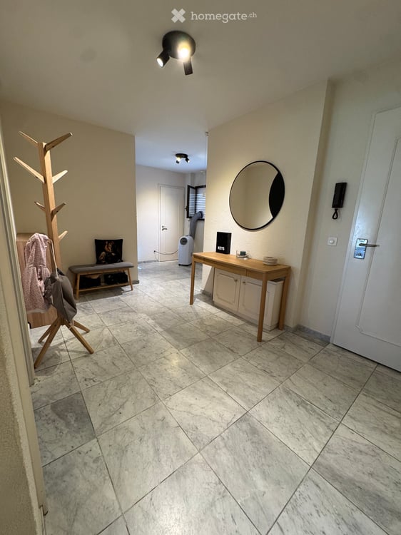 5,5 locali – 140 m² – piscina – 2 posteggi – 200 m dal lago 3