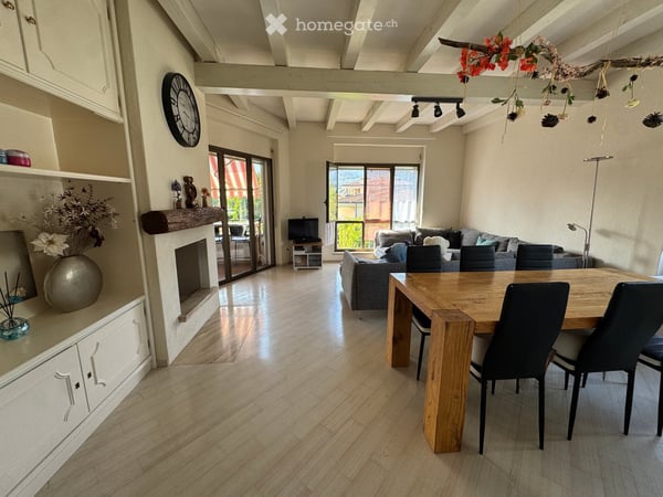 5,5 locali – 140 m² – piscina – 2 posteggi – 200 m dal lago 2