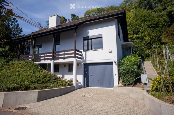 Familienfreundliches 5.5-Zimmer-Einfamilienhaus an ruhiger Lage in Brugg AG 1
