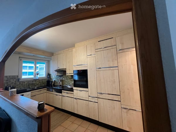Charmant appartement de 3.5 pièces avec balcon à Genève 5