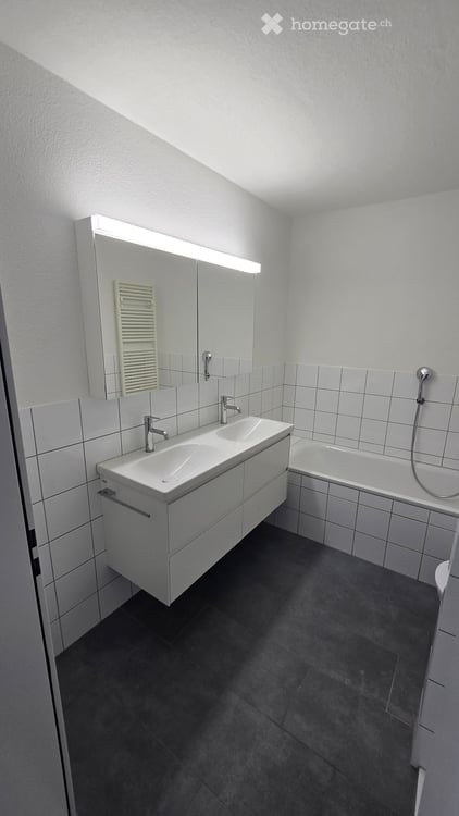 Grosszügige 3.5-Zimmer-Wohnung im 1. Obergeschoss – Ziegelhof 16, 8718 Schänis 3