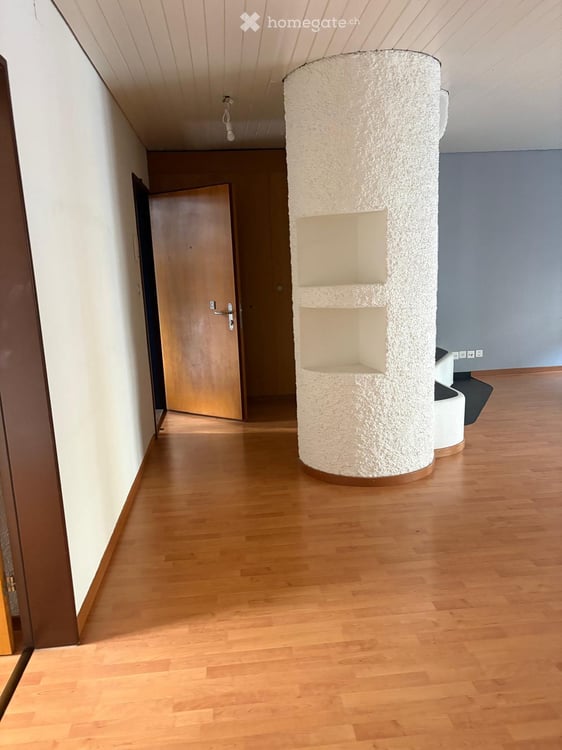 Helle 3.5-Zimmer-Wohnung mit Balkon an der Bertastrasse, Zürich 5