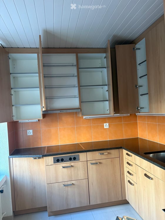 Helle 3.5-Zimmer-Wohnung mit Balkon an der Bertastrasse, Zürich 8