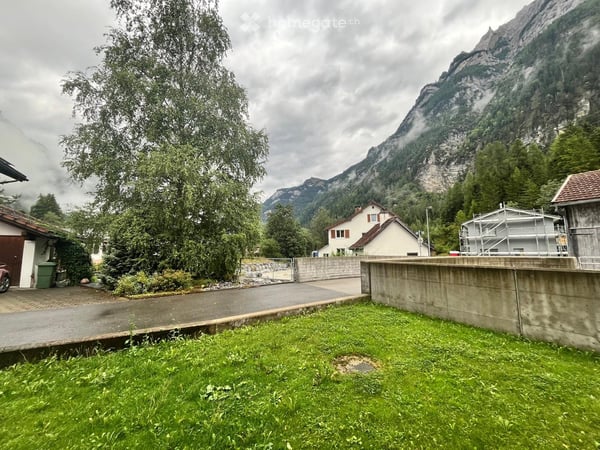Einfamilienhaus mit einer sepr. 2 Zimmer-Wohnung 5