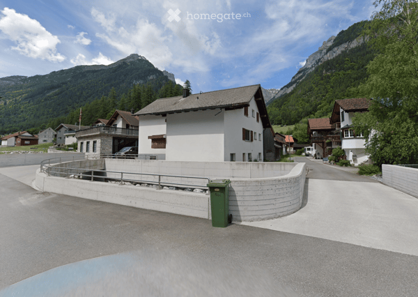 Einfamilienhaus mit einer sepr. 2 Zimmer-Wohnung 2