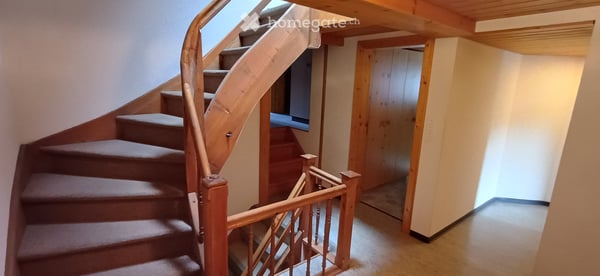Einfamilienhaus mit einer sepr. 2 Zimmer-Wohnung 12