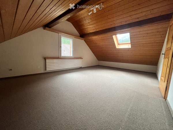 Einfamilienhaus mit einer sepr. 2 Zimmer-Wohnung 18