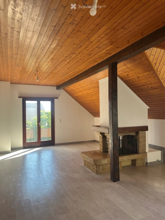 Spacieux et lumineux appartement en attique de 4.5 pièces à Gland 2