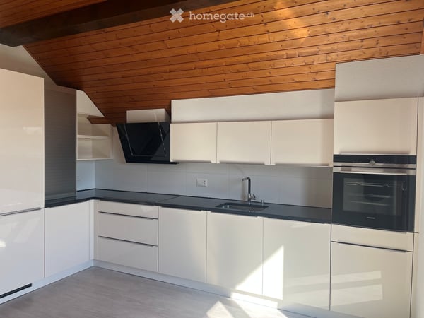 Spacieux et lumineux appartement en attique de 4.5 pièces à Gland 3
