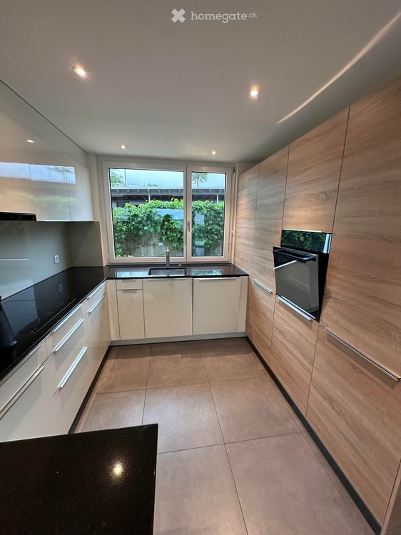 Wunderschönes 5.5-Zimmer-Familienhaus | ca. 240 m² | Garten | 10 Min. von Zug 5