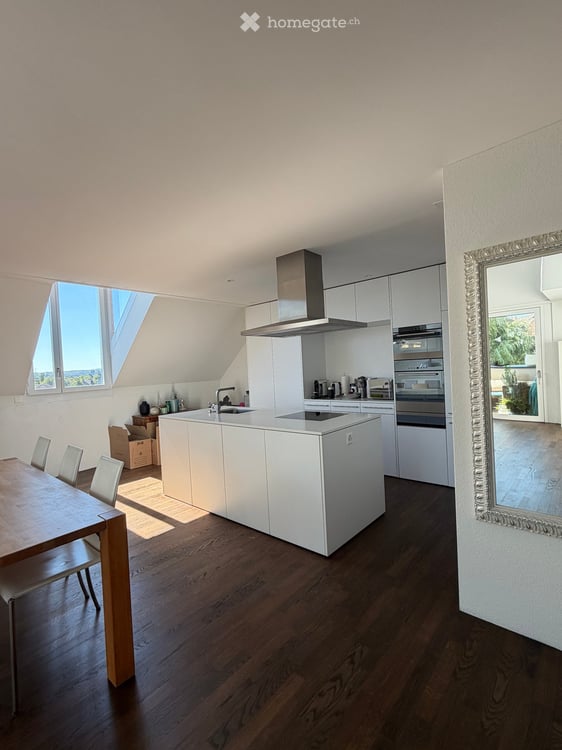 Schöne und grosszügige 5.5-Zimmer-Maisonettewohnung in Opfikon 4