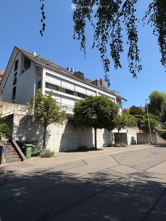 Schöne und grosszügige 5.5-Zimmer-Maisonettewohnung in Opfikon 2