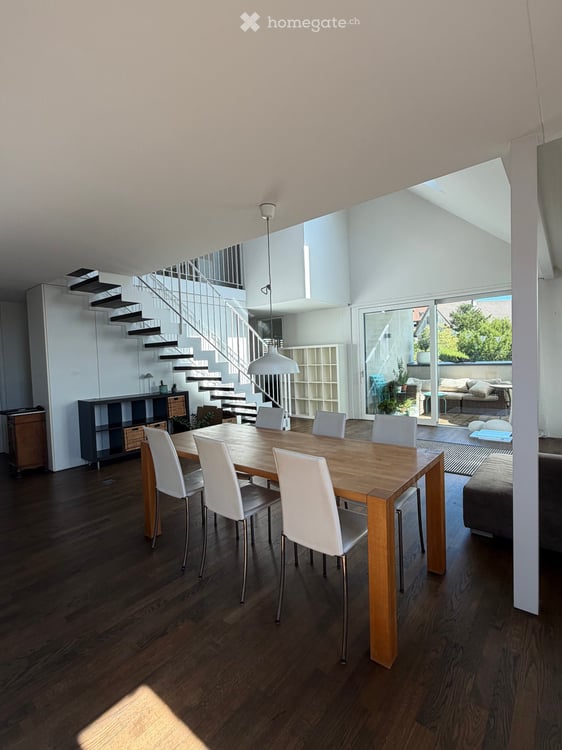 Schöne und grosszügige 5.5-Zimmer-Maisonettewohnung in Opfikon 5