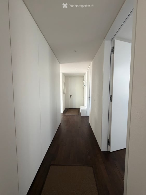 Schöne und grosszügige 5.5-Zimmer-Maisonettewohnung in Opfikon 12