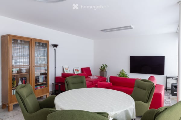 Bright 3.5-Room Furnished Apartment with Lake Views in Horgen – Seestrasse 124A 31