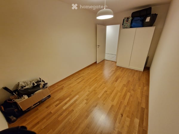 Möblierte 3-Zimmer-Wohnung mit Balkon und Stadtblick in Zürich 8002 4
