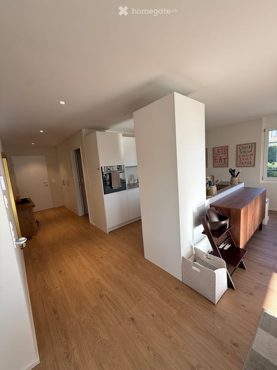 Moderne 2.5-Zimmer-Neubauwohnung mit Balkon in Bertschikon 2