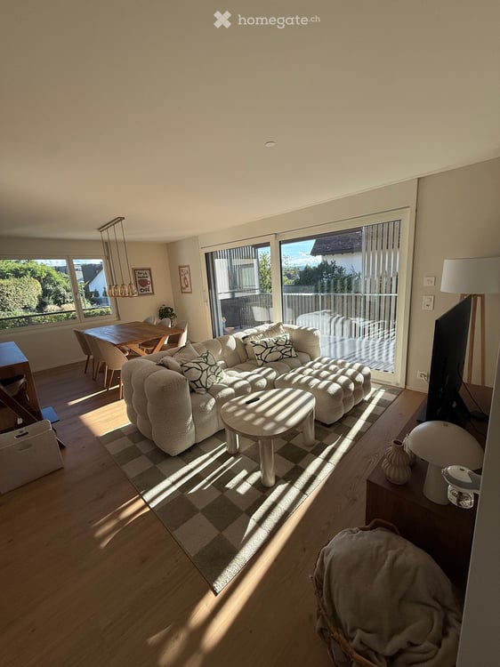Moderne 2.5-Zimmer-Neubauwohnung mit Balkon in Bertschikon 1