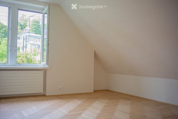 Exceptional Attic Apartment in Thalwil with 180° Views of Lake Zurich and the Alps 8