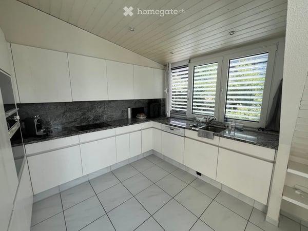 Attraktive 3.5-Zimmer-Dachwohnung | Doppelgarage im Mietpreis inbegriffen | Bassersdorf 5