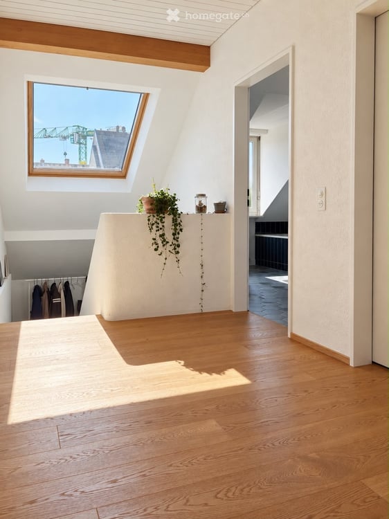 Stilvoll renovierte 2.5-Zimmer-Dachwohnung 7