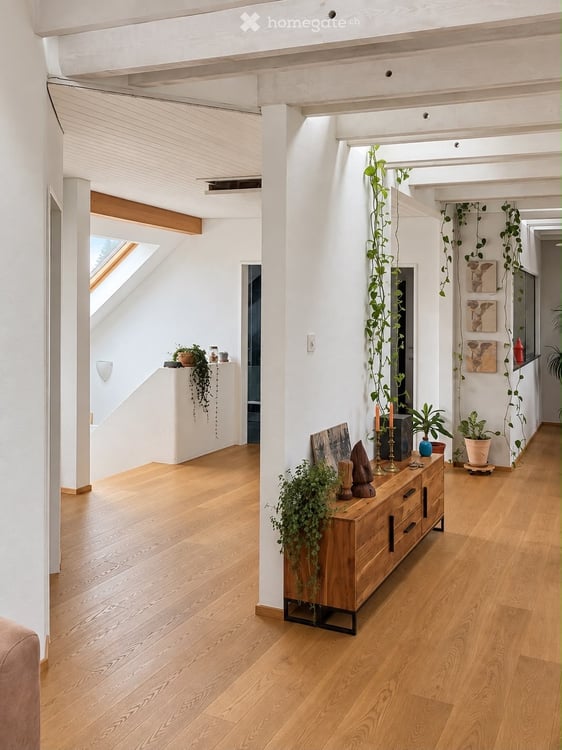 Stilvoll renovierte 2.5-Zimmer-Dachwohnung 2