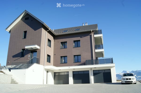 Exklusive 3.5-Zimmer-Dachwohnung mit Panoramablick in Tuggen 2