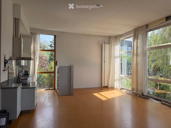 Lichtdurchflutete Räume, raumhohe Fenster und eine beeindruckende Raumhöhe von 3,20 m 3