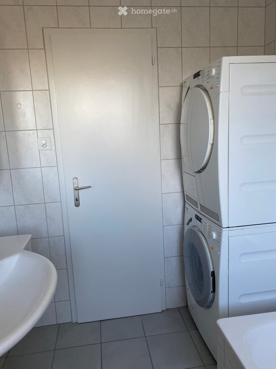 3.5-Zimmer-Wohnung mit 2 Balkon an ruhiger Lage in Basel 7