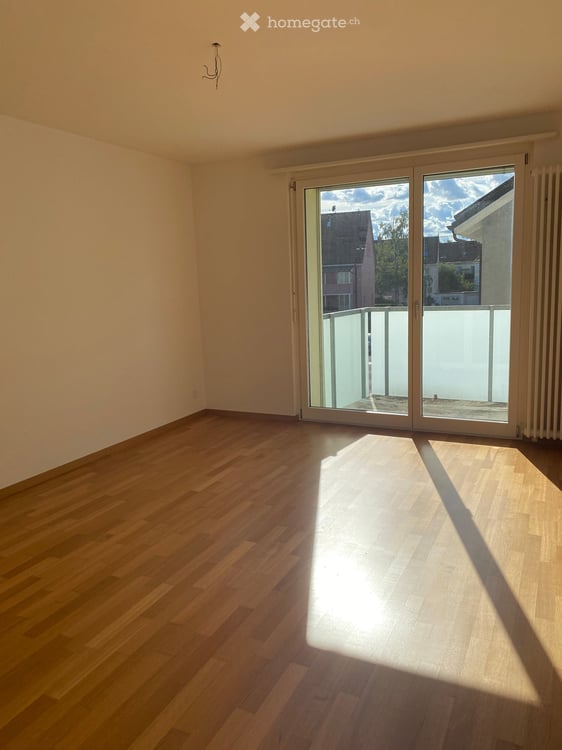 3.5-Zimmer-Wohnung mit 2 Balkon an ruhiger Lage in Basel 3