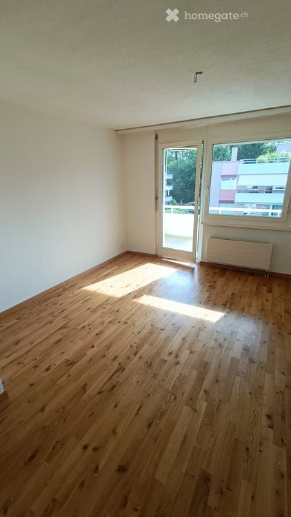 Renovierte 4.5-Zimmer-Dachwohnung mit Balkon in Hombrechtikon 2