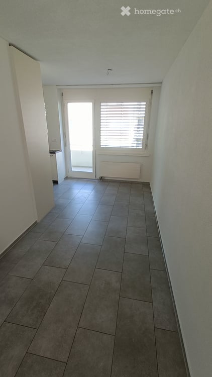 Renovierte 4.5-Zimmer-Dachwohnung mit Balkon in Hombrechtikon 3