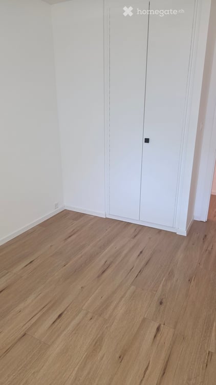 Beau 2 pièces entièrement rénové à Sierre 4