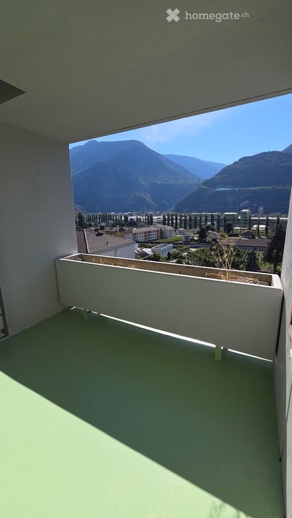 Beau 2 pièces entièrement rénové à Sierre 2