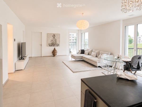 Zentrale und moderne Wohnung 4