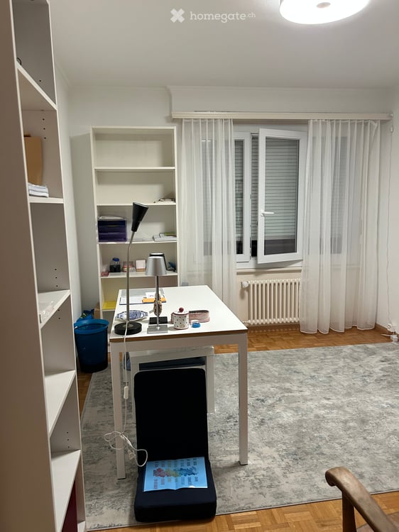 Spacieux appartement de 6 pièces avec balcon à Pully 3330.- charges comprises 7