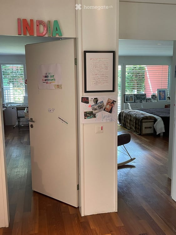 Exklusive 2.5-Zimmer-Duplex-Wohnung mit Kamin und Garage am Zürichberg 17