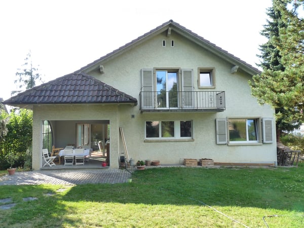 Freistehendes 6.5 Zimmer Einfamilienhaus in Busswil (Gemeinde Lyss) zum Vermieten 2