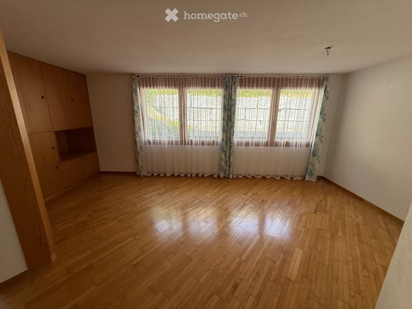 Helle 4.5-Zimmer-Wohnung mit Gartensitzplatz in Laax – sofort verfügbar 5
