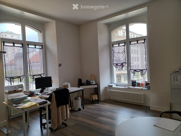 Bureau à La Chaux-de-Fonds 7