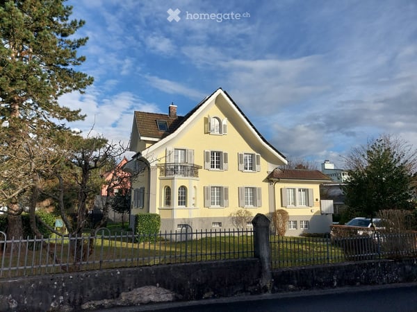 Wunderschöne Dachwohnung im beliebten Zelgi-Quartier in Aarau