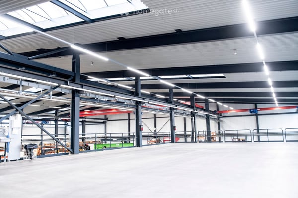 Moderne und helle Industriefläche ideal für Produktion, Lager & Büro 2