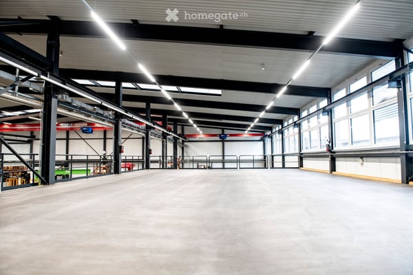 Moderne und helle Industriefläche ideal für Produktion, Lager & Büro 3
