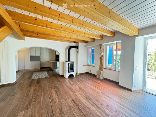 Maison de village historique de 8.5 pièces à Eclépen, Vaud 3