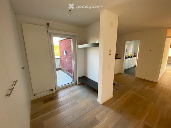 Grosszügige Attikawohnung mit Rundum-Terrasse und Weitblick 10
