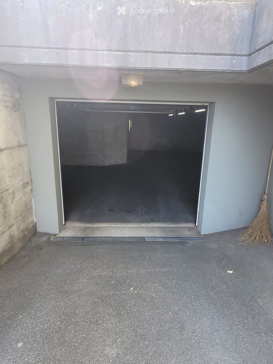 Einstellhallenplatz zu vermieten an der Länggasse 51 in Thun 1