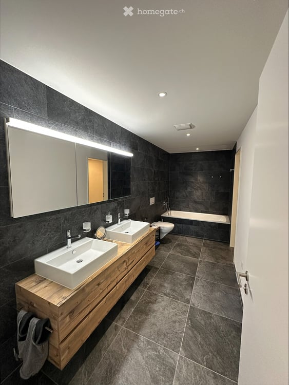 Exklusive 5.5-Zimmer Maisonette-Wohnung mit atemberaubendem Zürichsee- und Bergblick 23