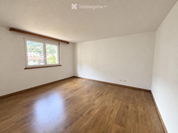 4.5-Zimmer Wohnung in Bahnhofsnähe mit Parkplatz in Einstellhalle 4